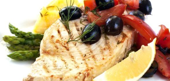 Рыба-меч с томатной закуской по‑сицилийски
