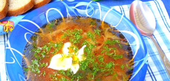 Постный борщ с щавелем и крапивой