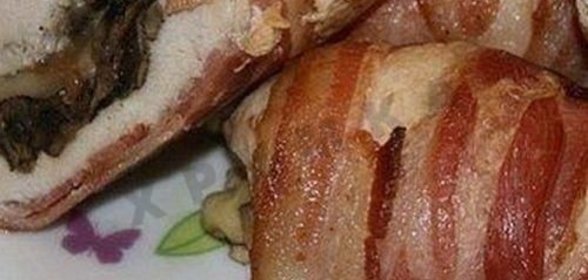 Куриные рулетики с грибами и сыром