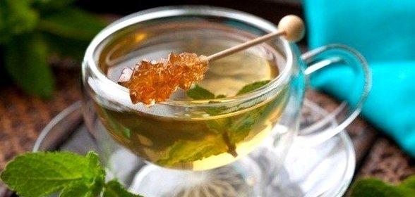 Зеленый чай с корицей и мятой