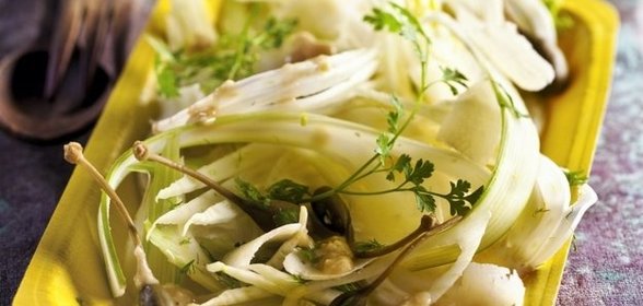 Салат из фенхеля с анчоусами