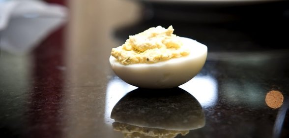 Яйца фаршированные желтком