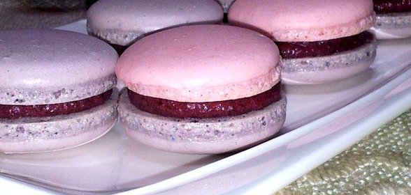 Черничные макаруны