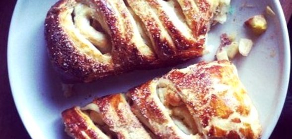 Яблочный рулет