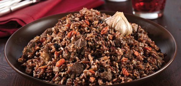 Плов из баранины с ягодами годжи
