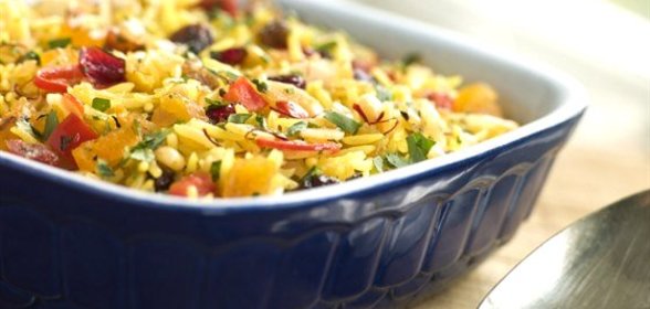 Сладкий плов с тыквой и фруктами