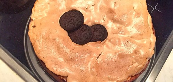 Яблочный торт с безе