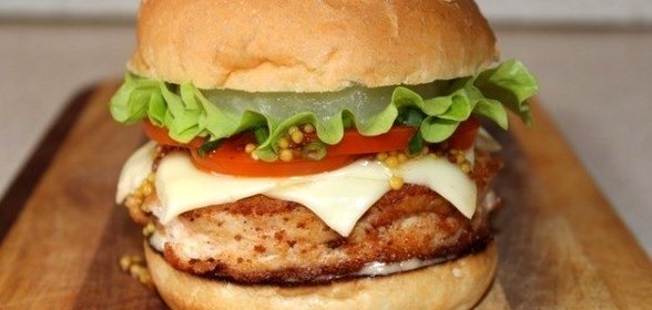 Бургер с ананасом и медовой горчицей