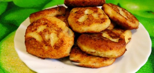Оладьи из картофельного пюре с творогом