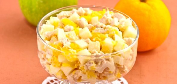 Салат с куриным филе и апельсинами