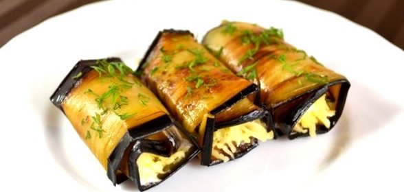 Баклажанные рулетики с сыром