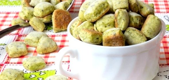 Сухарики с петрушкой и укропом