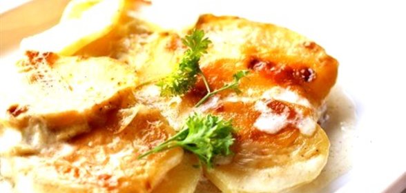 Картофель с луком и сливками