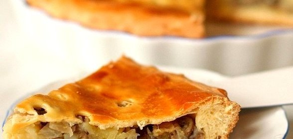Пирог с грибами и картофелем