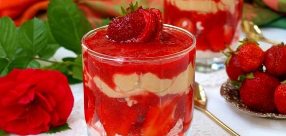 Клубнично-творожный десерт со сгущёнкой