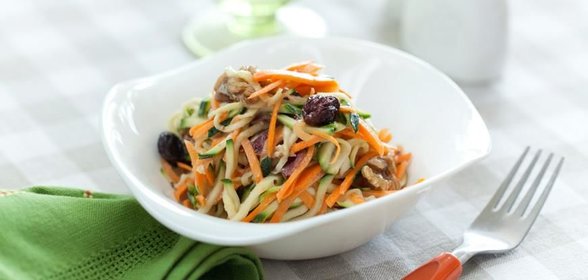 Салат из цуккини с морковью