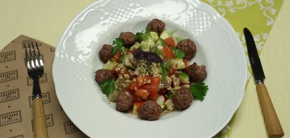 Салат с тефтельками из баранины от Сергея Ключанского