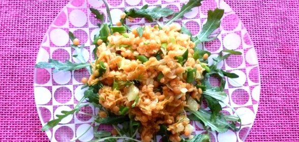 Салат с красной чечевицей