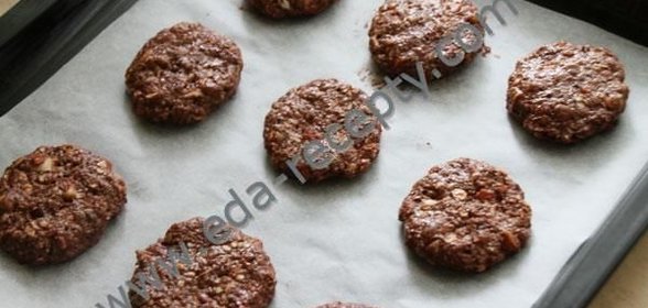 Шоколадные пряники с цукатами.