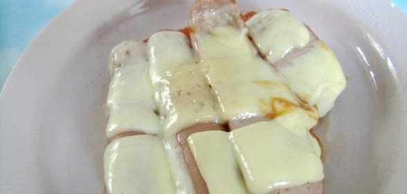 Горячие бутерброды с сосисками