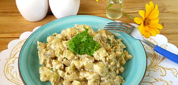 Баклажаны жареные с чесноком и сметаной