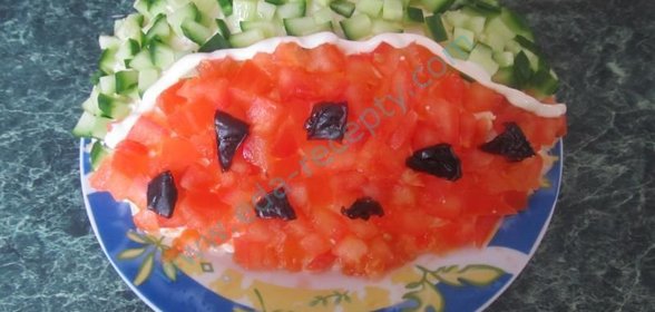 Салат Арбузная долька с курицей