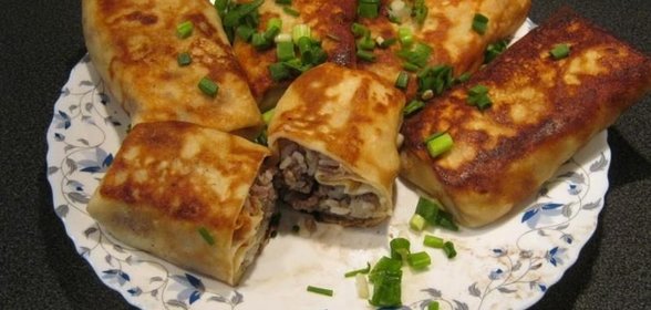Блины с мясом и рисом
