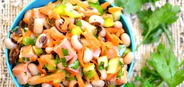 Сытный салат с черноглазкой