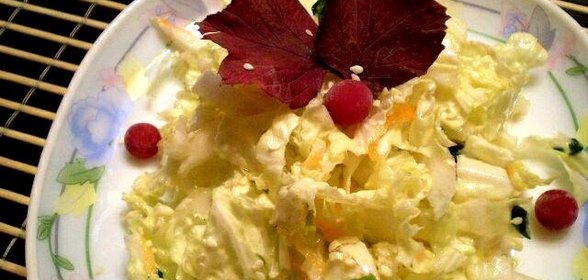 Капустный салат с кунжутом