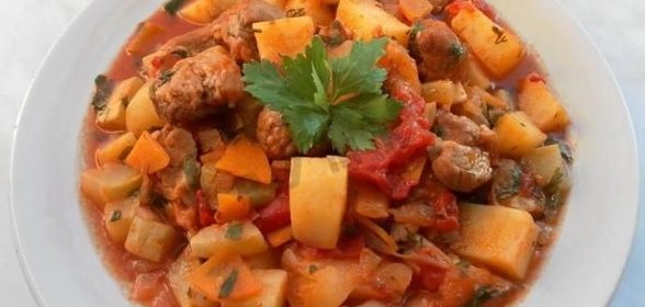 Мясное рагу с овощами