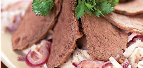 Салат из редьки с говядиной