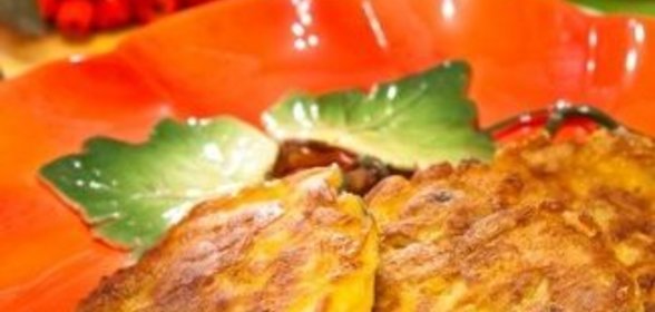 Оладьи с тыквой и вяленой ягодой