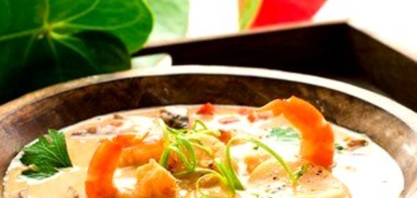 Похлебка с креветками и морскими гребешками