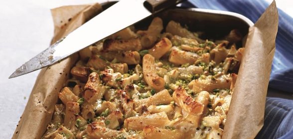 Макаронная запеканка с яблоками