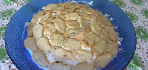 Салат с крекерами Рыбки