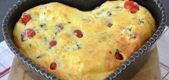 Клафути с помидорами черри и сыром фета
