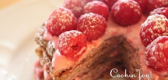 Фитнес-торт с малиновым кремом