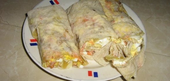 Рулет из лаваша с красной рыбой