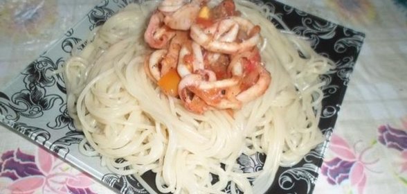 Гуляш из кальмаров