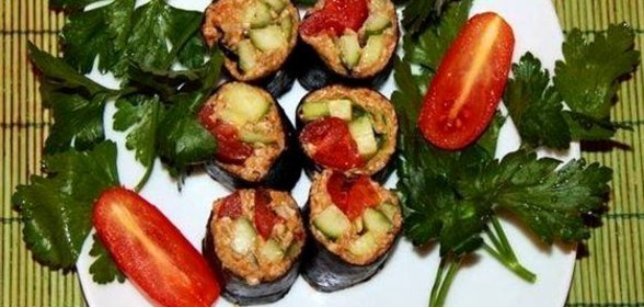 Сыроедческие роллы с семечками и авокадо