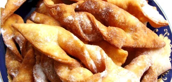 Хворост на сметане