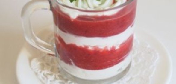 Творожный крем с клубникой