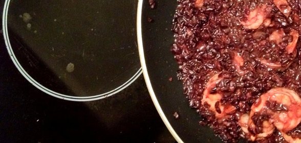 Императорский (черный) рис с королевскими креветками