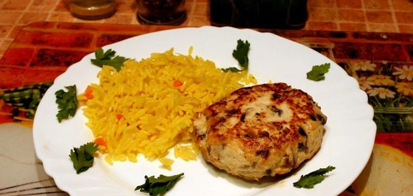 Куриные котлеты с шампиньонами