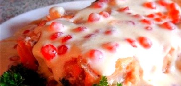 семга под соусом с икрой