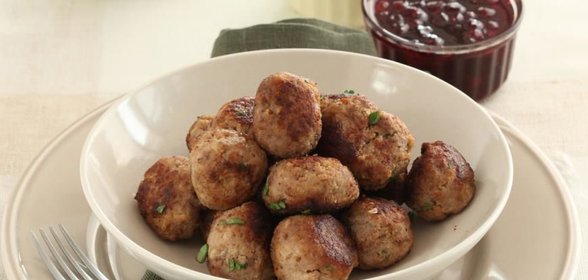Фрикадельки со сливочным соусом