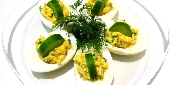 Яйца фаршированные по-весеннему