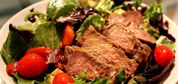 Салат с ростбифом
