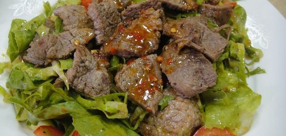 Американский салат со стейком