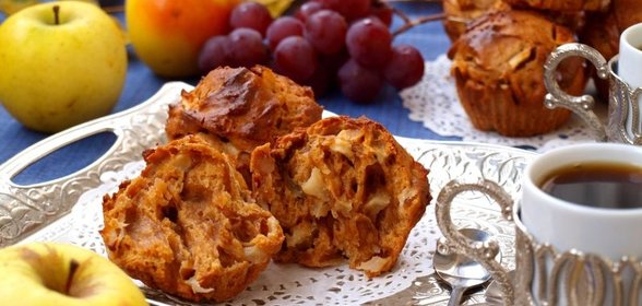 Карамельные кексы с яблоками